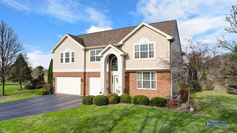 7037 Liam Ln, Mchenry, IL 60050