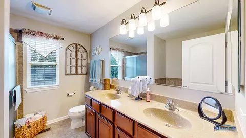 7037 Liam Ln, Mchenry, IL 60050 photo 45