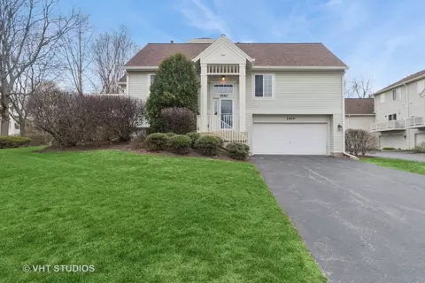 1440 New Haven Dr, Cary, IL 60013