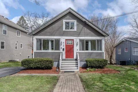 814 State St, Saint Charles, IL 60174