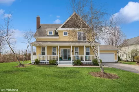 1046 Prairie Trl, Grayslake, IL 60030