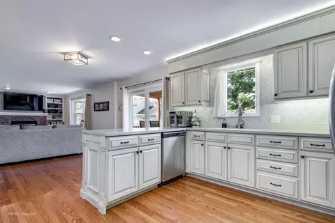 Kitchen - 2170 Niagara Ct, Elgin, IL 60123 photo 1 of 4
