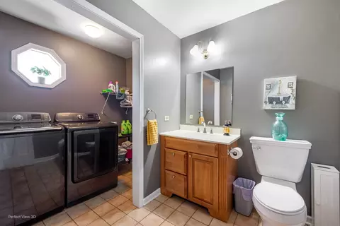 Other - 2170 Niagara Ct, Elgin, IL 60123 photo 2 of 7