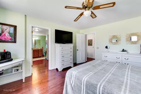 Bedroom - 2170 Niagara Ct, Elgin, IL 60123 photo 2 of 4