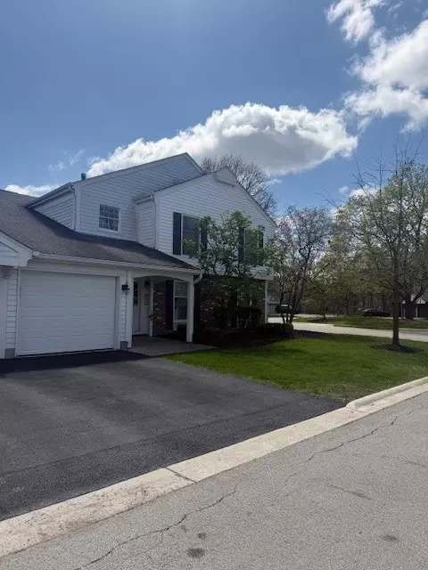 2146 Sunderland Ct #102-B, Naperville, IL 60565