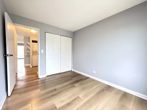 101 Gregory St #8, Aurora, IL 60504 photo 9