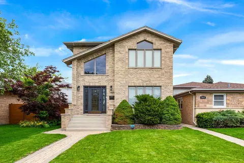 7450 W Winnemac Ave, Harwood Heights, IL 60706