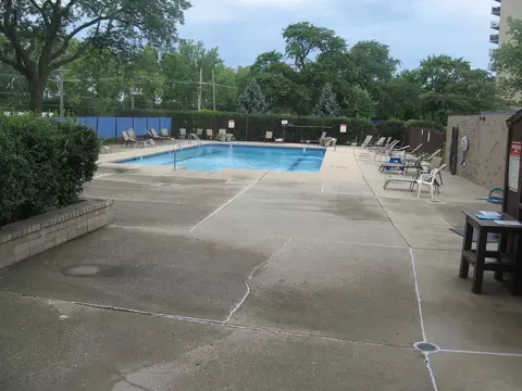 6833 N Kedzie Ave #1010, Chicago, IL 60645 photo 26