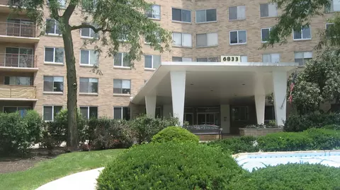 6833 N Kedzie Ave #1010, Chicago, IL 60645