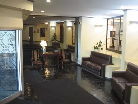 6833 N Kedzie Ave #1010, Chicago, IL 60645 photo 4