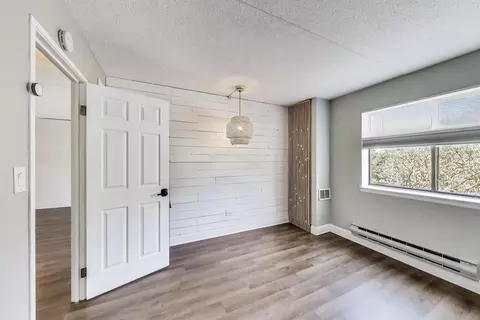 Bedroom - 5600 Astor Ln #111, Rolling Meadows, IL 60008 photo 2 of 3