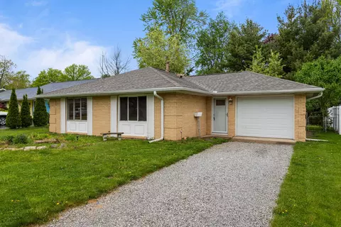 2010 E Vermont Ave, Urbana, IL 61802