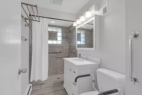 Bath - 8121 Odell Ave, Bridgeview, IL 60455 photo 1 of 1