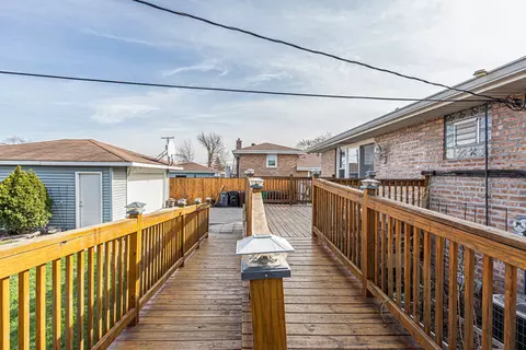 Exterior - 8121 Odell Ave, Bridgeview, IL 60455 photo 11 of 12