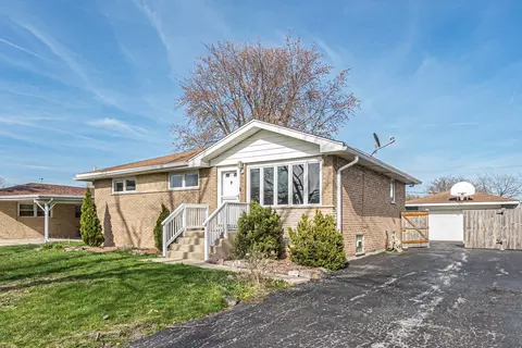 Exterior - 8121 Odell Ave, Bridgeview, IL 60455 photo 2 of 12