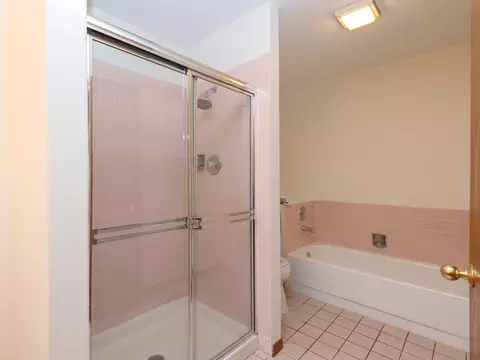 Bath - Undisclosed, Plainfield, IL 60544 photo 2 of 3