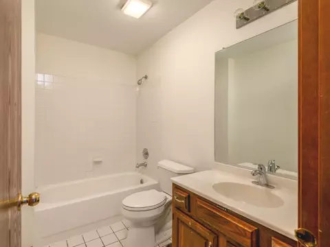 Bath - Undisclosed, Plainfield, IL 60544 photo 3 of 3