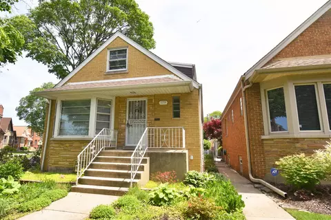5759 N Moody Ave, Chicago, IL 60646