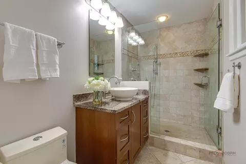 723 Byron Ct, Deerfield, IL 60015 photo 22
