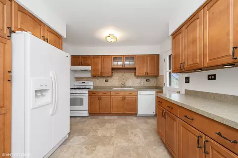 5108 N West St, Mchenry, IL 60051 photo 10