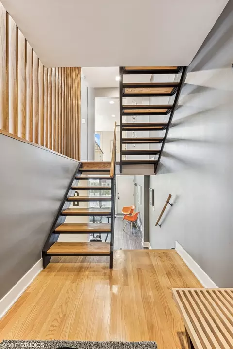 1311 E 55th St, Chicago, IL 60615 photo 2