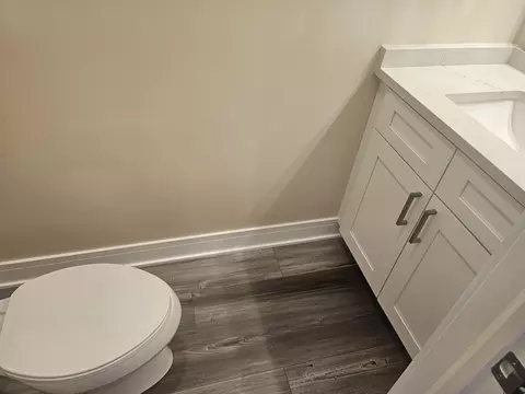 Bath - 447 Prestwick Ln, Wheeling, IL 60090 photo 2 of 2