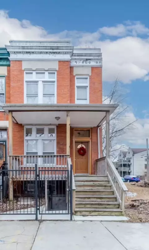 615 E 42nd St, Chicago, IL 60653