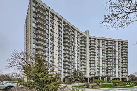 40 N Tower Rd #8G, Oak Brook, IL 60523