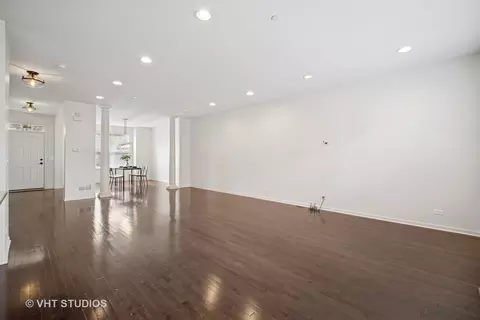 Living - 1981 Dauntless Dr, Glenview, IL 60026 photo 1 of 2