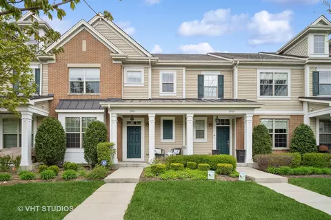 1981 Dauntless Dr, Glenview, IL 60026