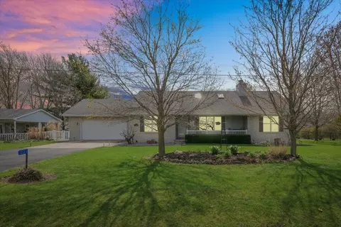 122 Pawnee Dr, Loda, IL 60948