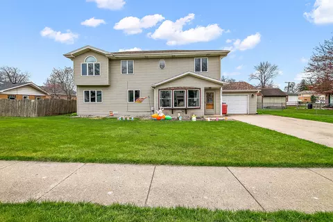 6211 W 87th St, Oak Lawn, IL 60453
