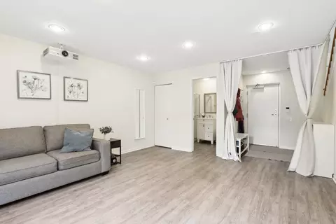 Living - 1889 Maple Ave #E5, Evanston, IL 60201 photo 3 of 3