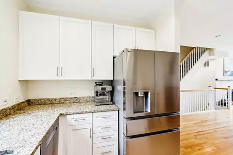 Kitchen - 1889 Maple Ave #E5, Evanston, IL 60201 photo 2 of 2
