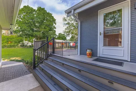 Exterior - 805 N School St, Normal, IL 61761 photo 11 of 15
