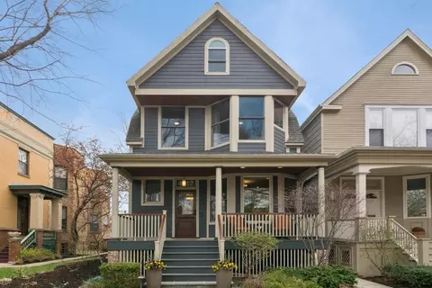 4117 N Hermitage Ave, Chicago, IL 60613