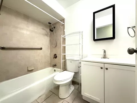 Bath - 153 Gregory St #17, Aurora, IL 60504 photo 2 of 2