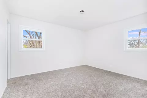 Bedroom - 909 Beverly Dr, Wheeling, IL 60090 photo 1 of 3
