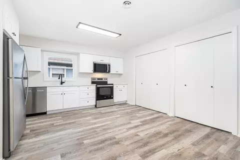 Kitchen - 909 Beverly Dr, Wheeling, IL 60090 photo 1 of 1