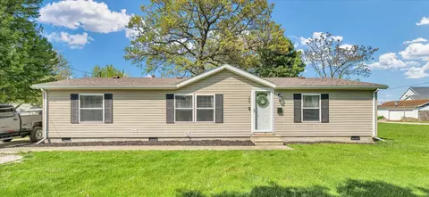 139 W Oak St, Paxton, IL 60957