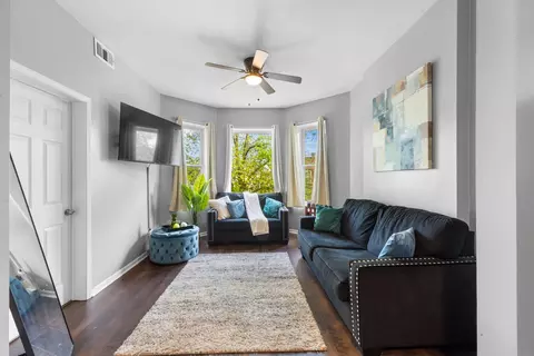 Living - 1417 E 69th Pl, Chicago, IL 60637 photo 1 of 2