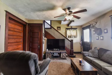 Living - 302 Elk St, Odell, IL 60460 photo 2 of 3
