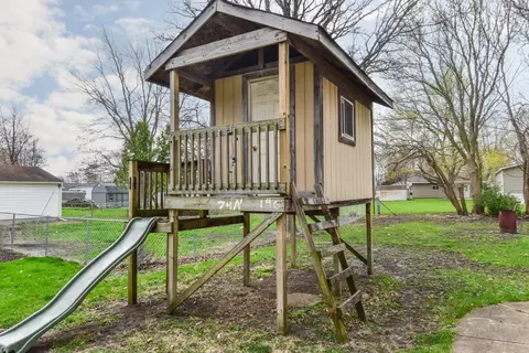 Exterior - 302 Elk St, Odell, IL 60460 photo 8 of 10