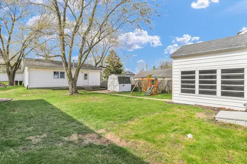 Exterior - 338 E State St, Paxton, IL 60957 photo 10 of 12