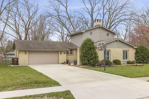 716 Tanglewood Ln, Frankfort, IL 60423
