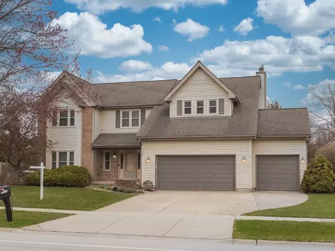 1415 Stonegate Rd, Algonquin, IL 60102