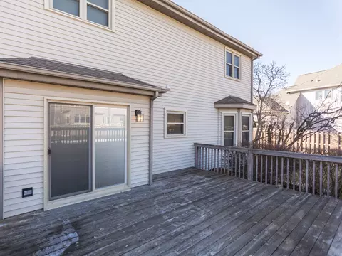 Exterior - 1415 Stonegate Rd, Algonquin, IL 60102 photo 4 of 9