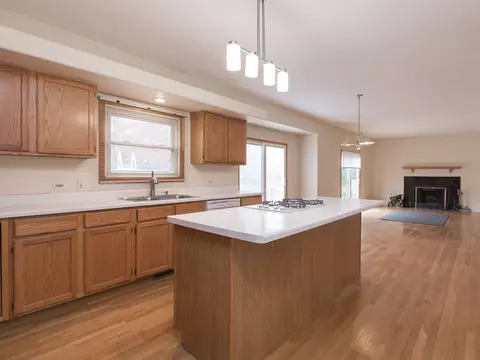 Kitchen - 1415 Stonegate Rd, Algonquin, IL 60102 photo 6 of 6