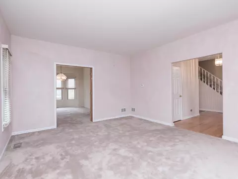Living - 1415 Stonegate Rd, Algonquin, IL 60102 photo 2 of 7