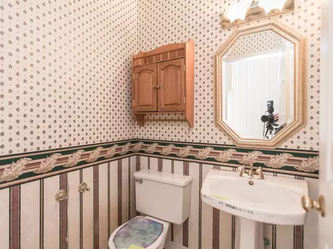 Bath - 1415 Stonegate Rd, Algonquin, IL 60102 photo 1 of 9